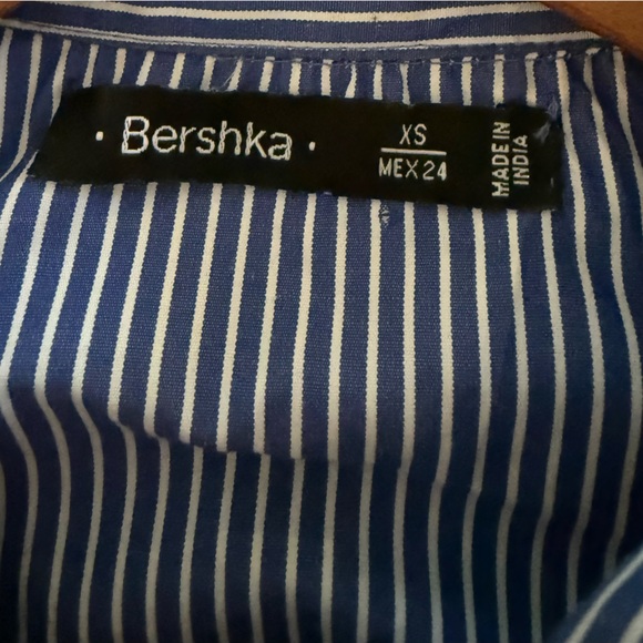 Bershka floral Embroidered Blouse Sz XS - Picture 3 of 10